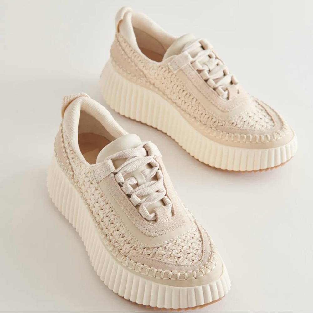 🤍 Dolce Vita Dolen Sneakers ~ Sandstone Knit ~ Size 6